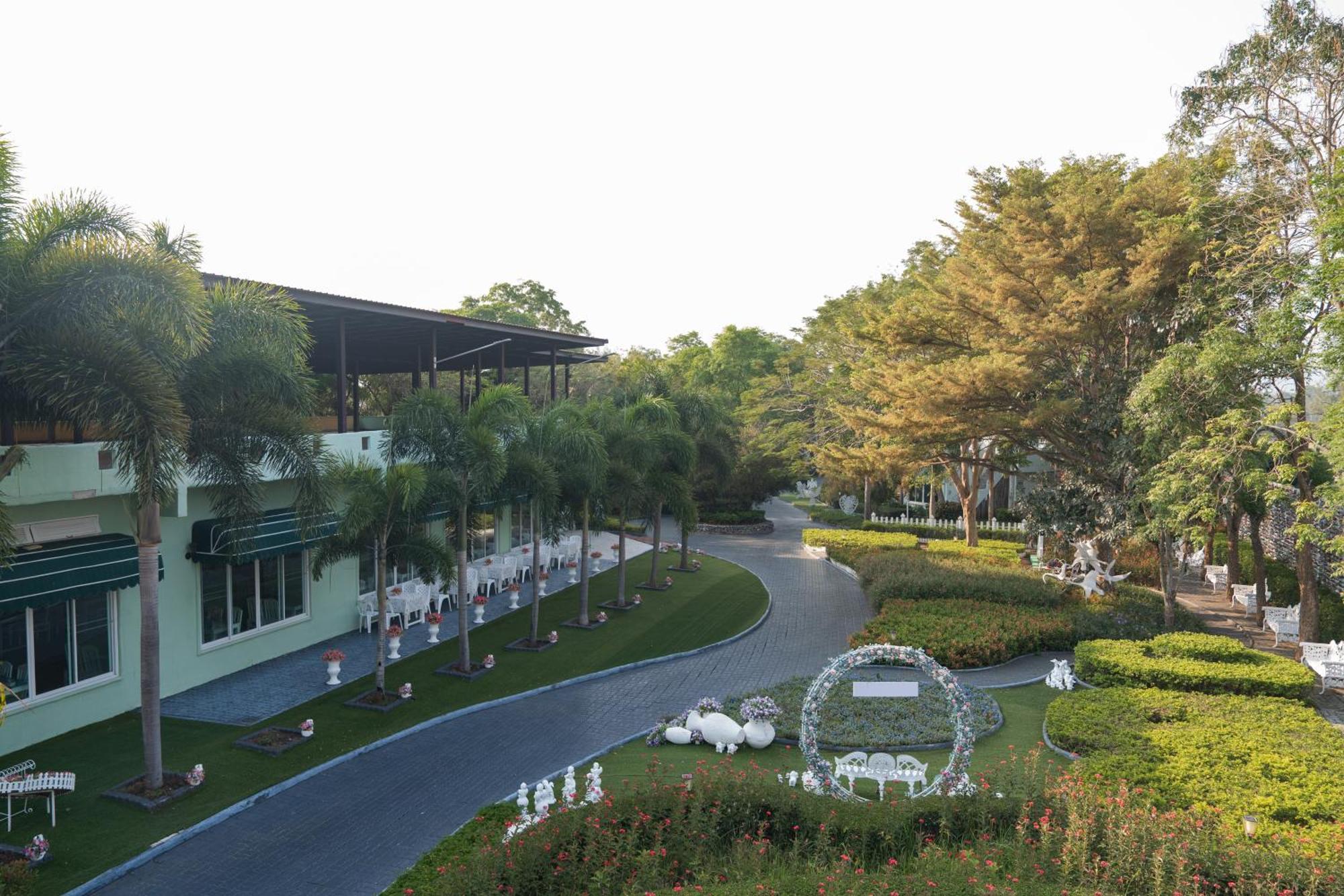 Villa Reina Resort ノンナムデン エクステリア 写真