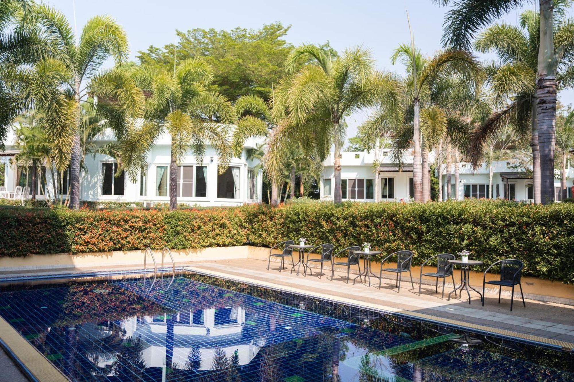 Villa Reina Resort ノンナムデン エクステリア 写真